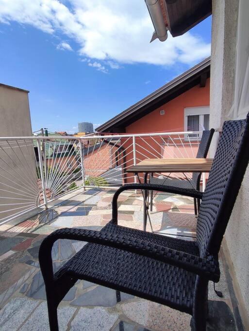 Udoban Stan Sa Terasom U Mirnom Okruzenju Apartment Загреб Екстериор снимка