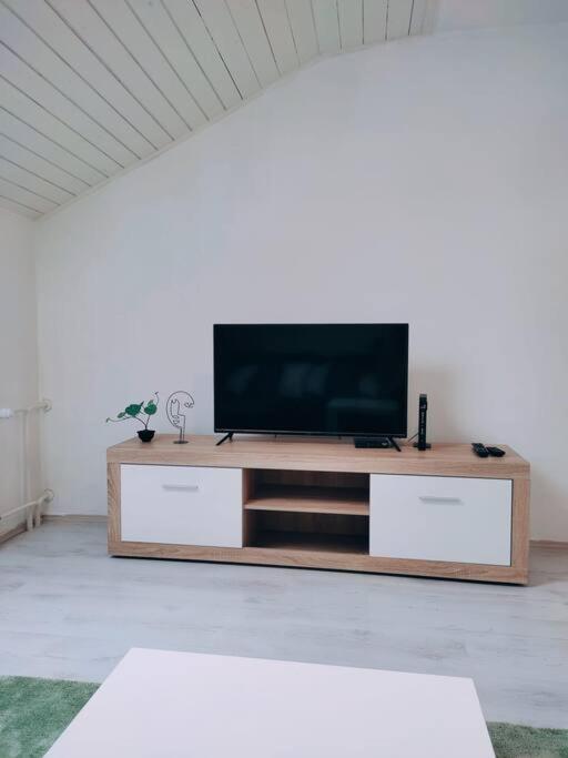 Udoban Stan Sa Terasom U Mirnom Okruzenju Apartment Загреб Екстериор снимка